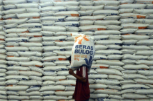Stabilitas Pasokan Beras di Pasar Bintan Centre: Bulog Pantau Kenaikan Harga