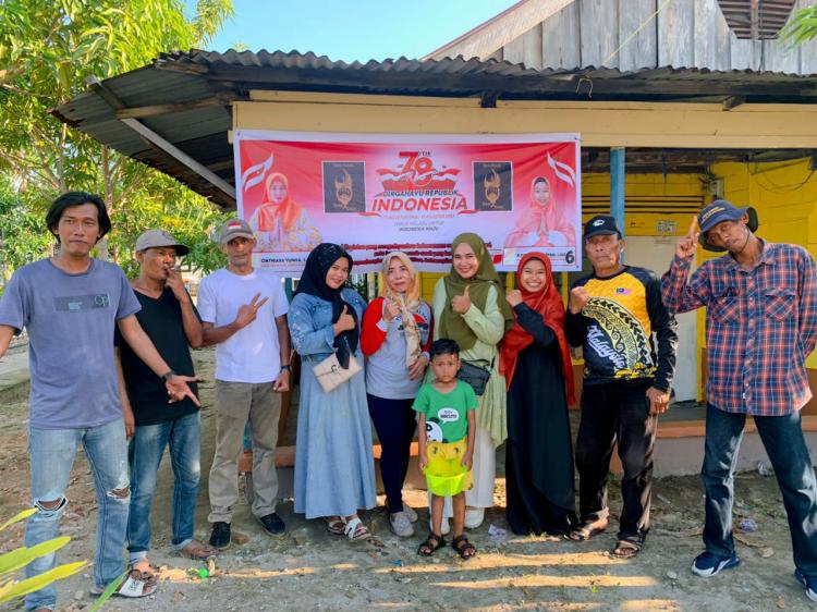 Selebgram Karimun Cinthiara Yunisa Rayakan HUT Ke-78 RI di Meral Karimun