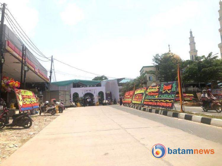 Pernikahan Anak Anggota DPRD Kepri di Batam Tetap Tutup Jalan Umum