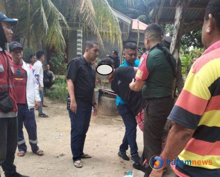Pria Diduga Menganiaya Kakeknya di Karimun, Diamankan oleh Polisi