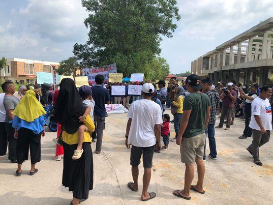 Air Minum Mati Bertahun-tahun, Warga dan Ibu-ibu di Tanjungpinggir Batam Gelar Demo Unik