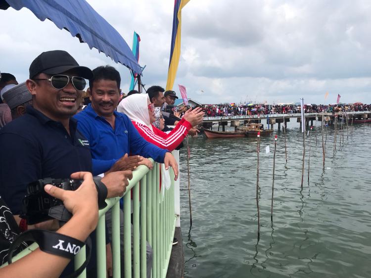 Pesta Anak Pantai di Tanjung Riau Batam Meriah Meski Diguyur Hujan