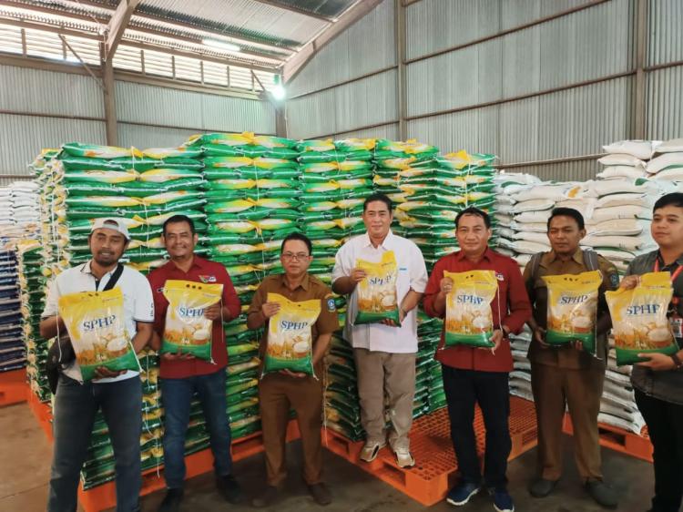 Beras di Kota Tanjungpinang, Kepri: Harga Naik Tajam, Pemerintah Lakukan Sidak ke Gudang Bulog
