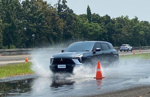 Mitsubishi XForce: SUV Unggulan dengan Fitur 4 Mode Berkendara Terbaru Tiba di Indonesia