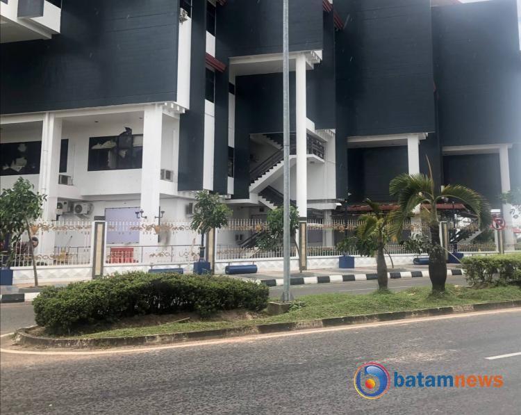 Situasi Depan Kantor BP Batam Kembali Normal Pasca Aksi Demo Masyarakat Rempang Galang