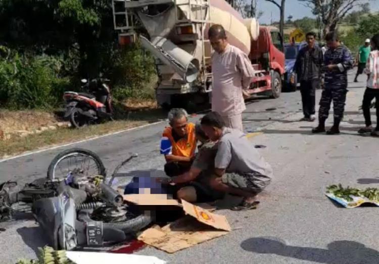 Kecelakaan Maut Sepeda Motor Vs Truk Molen di Meral Karimun, Pengendara Motor Tewas di Tempat