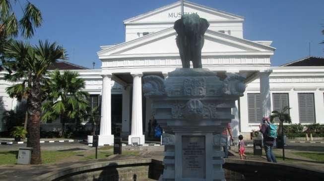 Koleksi Berharga Museum Nasional Indonesia Aman Pasca Kebakaran