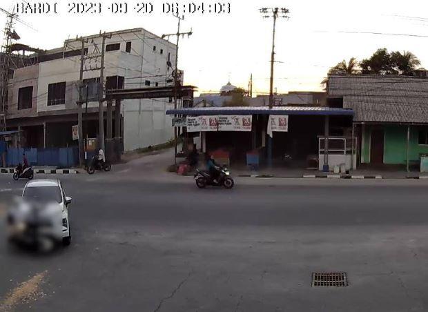 Tabrakan Mini Bus vs. Sepeda Motor di Karimun: Penabrak dan Korban Berdamai Sebelum Polisi Datang