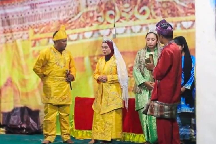 Pementasan Teater Bangsawan Siap Hibur Warga Lingga di Kenduri Kampung Bunda Tanah Melayu
