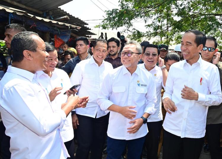 Menteri Perdagangan Tandatangani Revisi Permendag: Batasi Penggunaan Media Sosial untuk Promosi