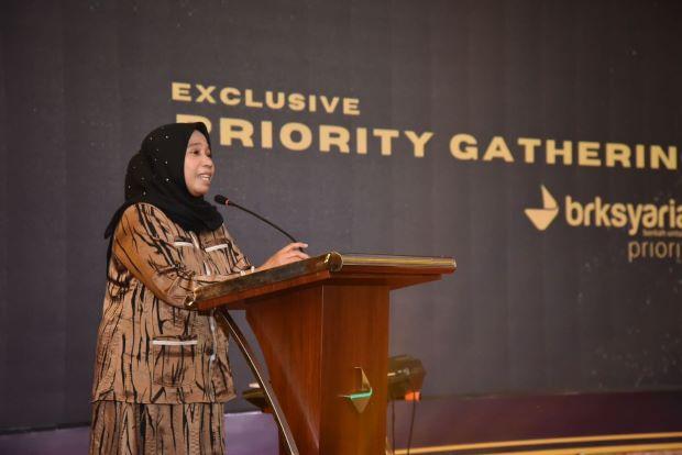 Nasabah Prioritas BRK Syariah: Hj Nurliah Mengajak Pengusaha Riau Menikmati Keuntungan Layanan Eksklusif