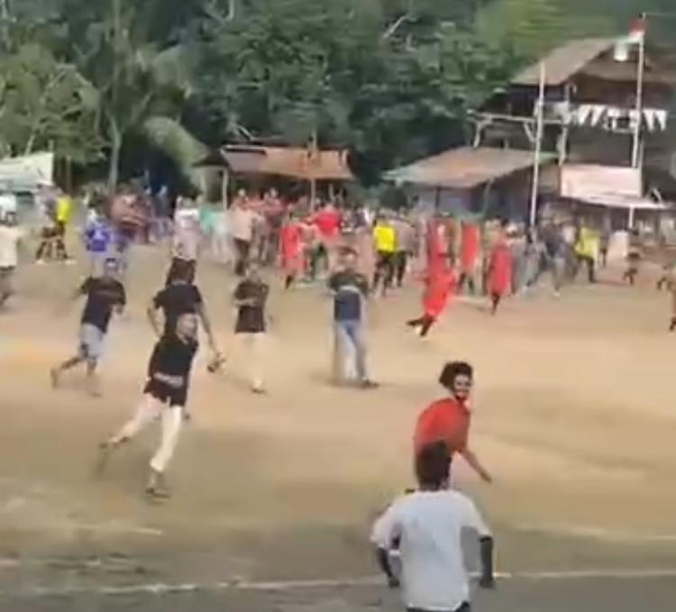 Polisi Ungkap Alasan Lepaskan Tembakan Peringatan saat Laga Ricuh Turnamen Sepak Bola di Karimun