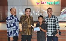 BRK Syariah Berikan Bonus dan Fasilitas Transportasi kepada Alvino si Togak Luan selama di Jakarta