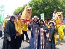 Berkilau di Tanjungpinang: Pawai Budaya dan Mobil Hias Meriahkan Kota dengan Keberagaman Budaya