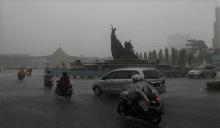 Cuaca Kota Pekanbaru Jumat Ini: Berawan Pagi, Hujan Ringan Sore