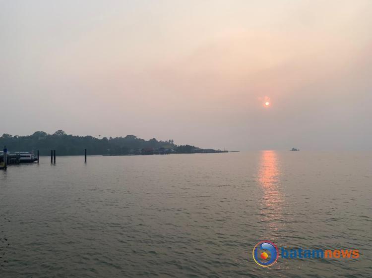 Kabupaten Lingga Mulai Diselimuti Kabut Asap