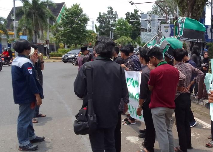 Mahasiswa HMI Tanjungpinang dan Bintan Gelar Aksi Menuntut Pembatalan PSN Rempang