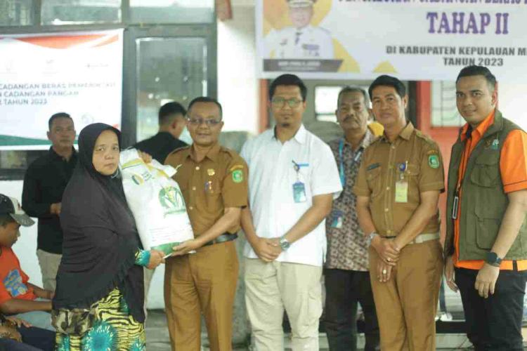 Bantuan Cadangan Beras Pemerintah Jangkau Lebih dari 31.000 Keluarga di Meranti