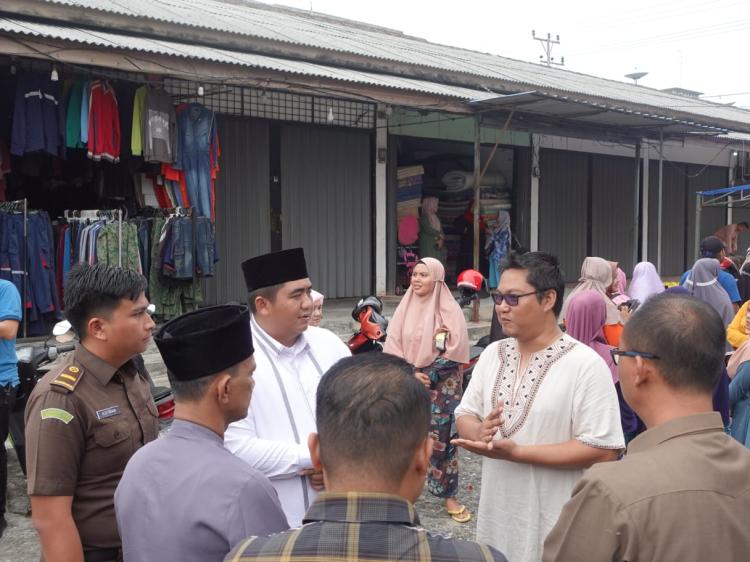 Beras dan Kebutuhan Pokok Terus Naik, Bupati Bintan Turun Ke Pasar-pasar
