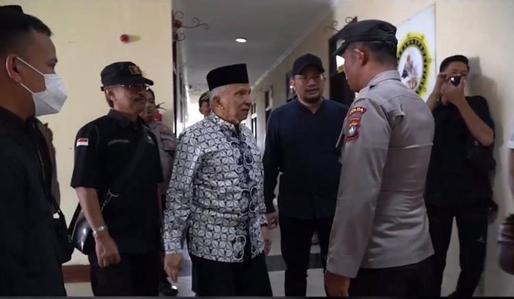 Amien Rais Siap Jadi Penjamin Pembebasan Abang Long dan Warga yang Ditahan Imbas Demo Rempang