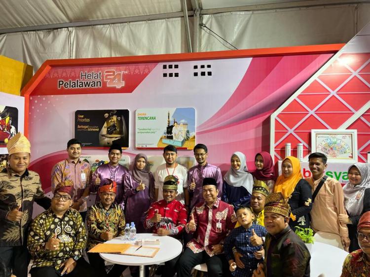 Bank Riau Kepri Syariah Bawa Kejutan di Jalan Sehat Helat Pelalawan: Tiket Umrah sebagai Grandprize