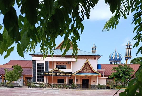 Belasan Siswa SMAN 1 Tanjungpinang Alami Kesurupan, Lantunan Ayat Suci Bergema