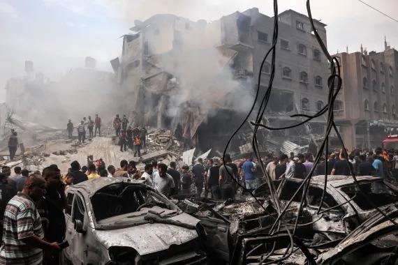 Krisis Gaza: Rumah Sakit Kewalahan, Korban Bertambah, dan Ancaman Terhadap Amerika Serikat