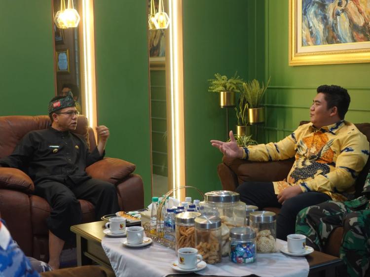 Kunjungan Bupati Bintan Roby Kurniawan ke Bandung: Mencari Inspirasi Program Unggulan