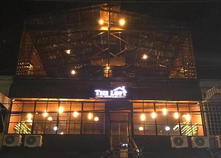 Liburan Romantis atau Keluarga Bahagia? Pilih Dua Cafe Menarik di Tanjungpinang untuk Malam Akhir Pekan!