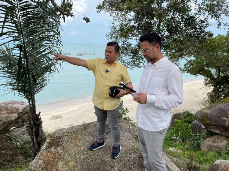 Raffi Ahmad dan Pengusaha Arbi Leo Menjajal Bisnis Trip di Pulau Bangka