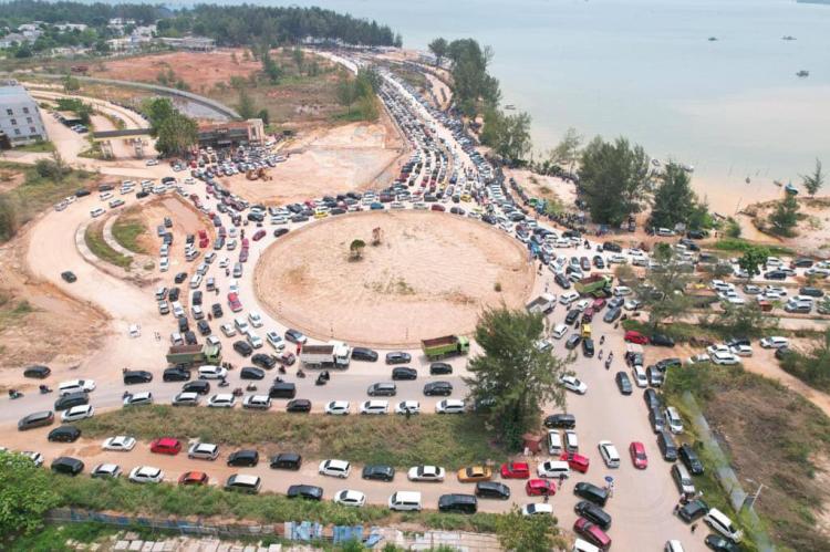 Macet Parah Ocarina-Bengkong Gegara Anniversary McDermott ke-100