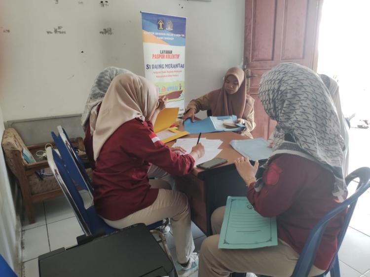 Inovasi Si Daing Merantau, Imigrasi Dabo Singkep Layani Pemohon Paspor di Pulau Wisata Benan