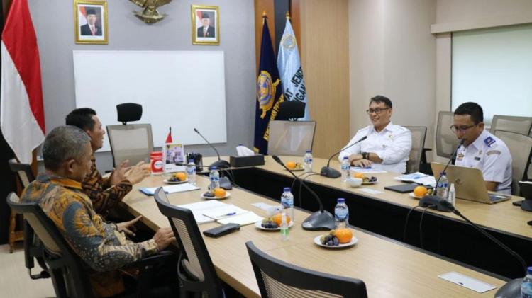 Datang ke Kemenhub Gubernur Janjikan Perbaiki Tiga Dermaga di Kepri