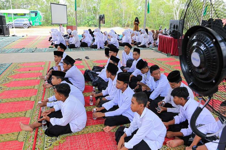 KPU Tanjungpinang Nonton Bareng Film "Kejarlah Janji" Pesan Tersirat dari Pesantren