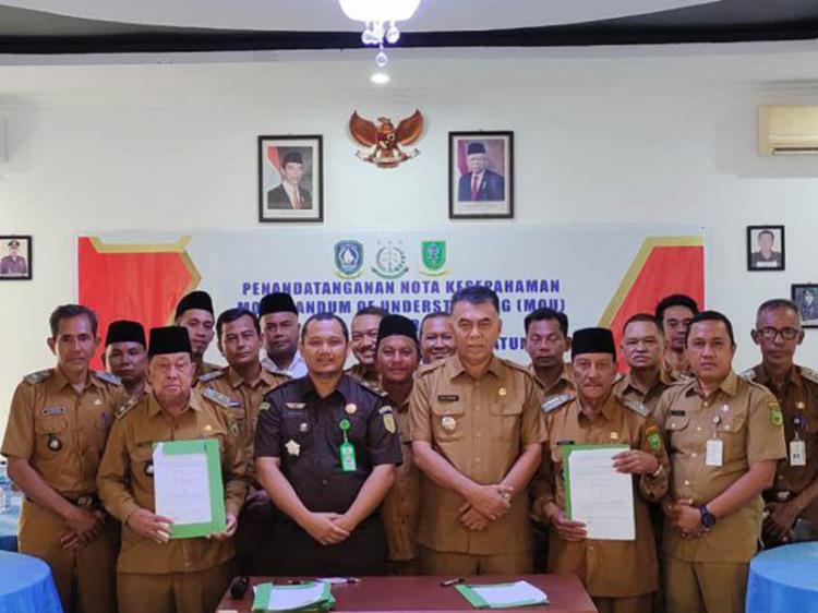 Bupati Natuna Himbau Para Kades Untuk Berkordinasi Dengan Pihak Kejaksaan Terkait Masalah Hukum 