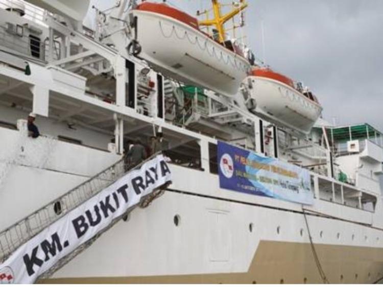 Kembali Layani Laut Natuna KM. Bukit Raya Berganti Warna
