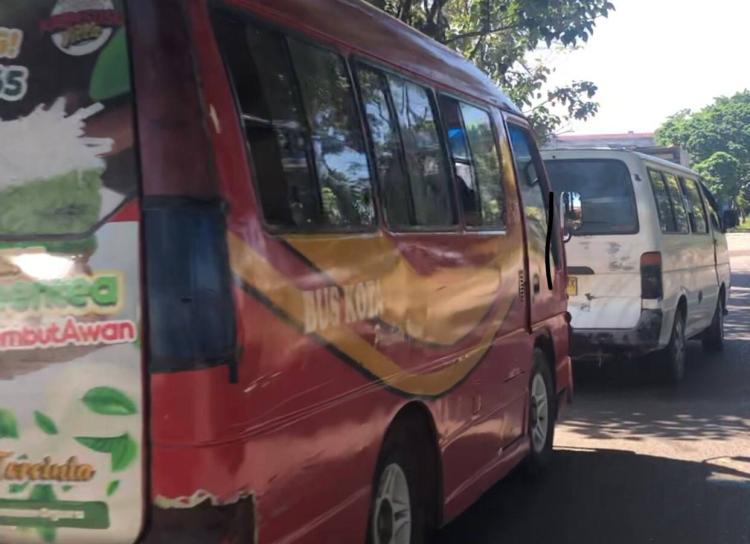 Pengharapan Sopir Angkot di Pasar Pagi Jodoh Kota Batam Ditengah KemajuanÂ 
