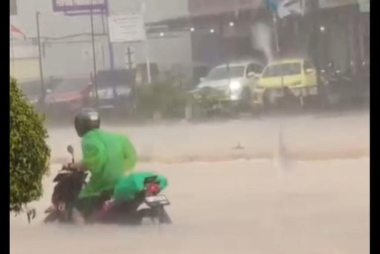 Batam Selalu Banjir Saat Musim Hujan, Kadis Bina Marga Berikan Tanggapan