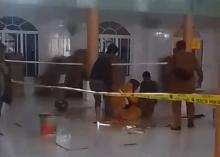 Jamaah Terjatuh saat Membersihkan Kubah Masjid Al-Falah Akibat Puting Beliung