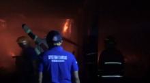 Kisah Proses Pemadaman Kebakaran Hebat di Bangunan Bekas Bahan Bangunan Karimun