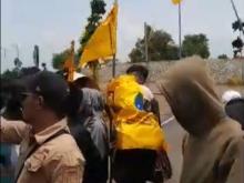 Protes Mahasiswa Terkait Kebijakan Gubernur Kepri Soal Beasiswa dan Pembangunan FlyoverÂ 