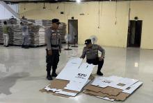 23 Unit Kotak Suara Pemilu 2024 di Karimun Rusak, 5 Botol Tinta Bocor