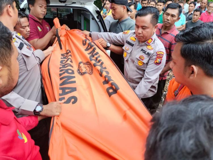 Nelayan Tenggelam di Sungai Kampar Riau Ditemukan Meninggal Dunia