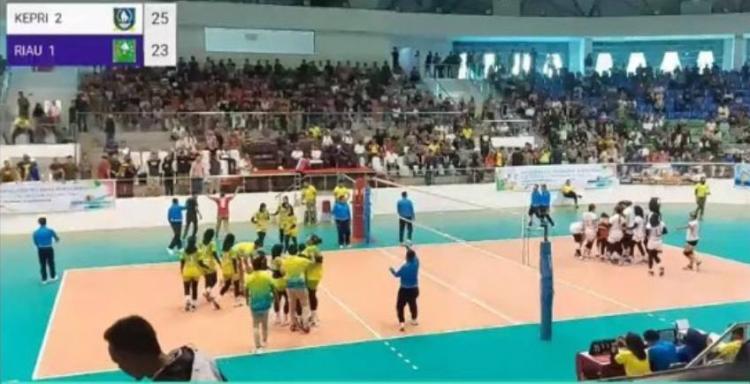 Tim Voli Putri Kepri Tantang Sumsel di Final Porwil Sumatera XI untuk Tiket PON