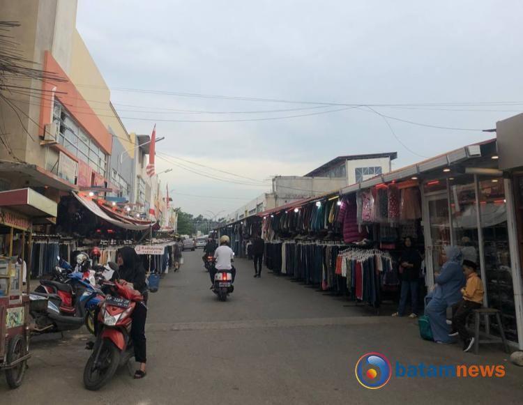 Prakiraan Cuaca Batam Awal Pekan: Antara Berawan dan Hujan Ringan
