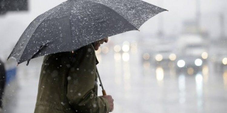 Hujan Guyur Sejumlah Wilayah di Kepri, Ini Kegiatan Indoor yang Bisa Anda Coba