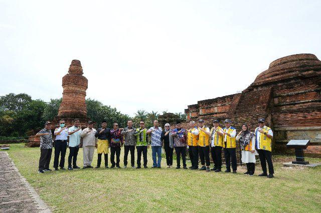 Komisi V DPR RI Kunjungi Candi Muara Takus di Kampar, Riau