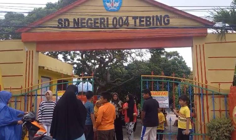 Murid SD di Karimun Meninggal Dunia Usai Tertimpa Tiang Gawang di Sekolah