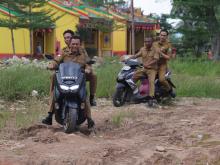  Pastikan Selesai Akhir Tahun ini, Ansar Tinjau Sejumlah Proyek Infrastruktur Jalan di Senggarang dan Penyengat