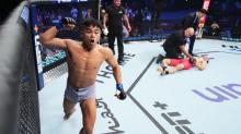 Sejarah, Petarung Indonesia Jeka Saragih Menang KO saat Debut di UFC